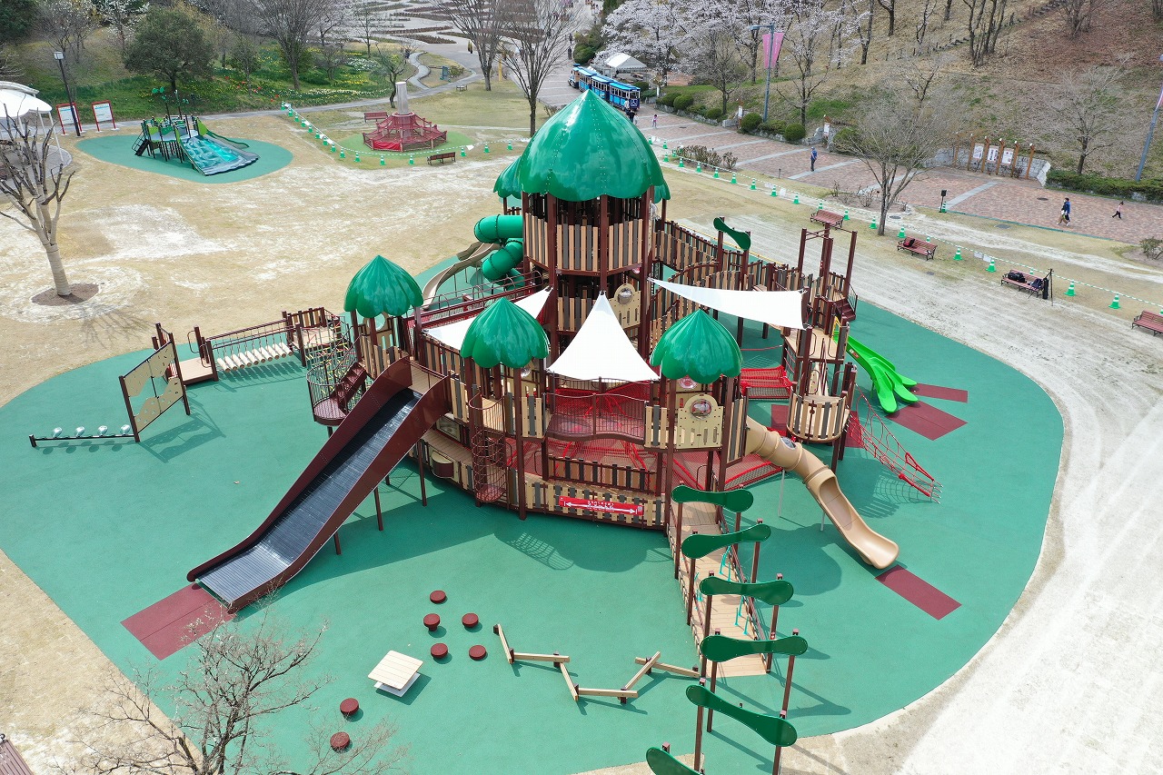 岐阜県下最大規模の大型複合遊具がオープン ｜新着情報｜ぎふワールド・ローズガーデン